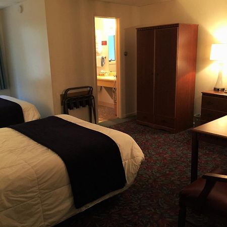 Cedar Motor Inn Marquette Room photo