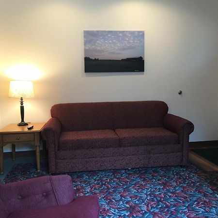 Cedar Motor Inn Marquette Room photo