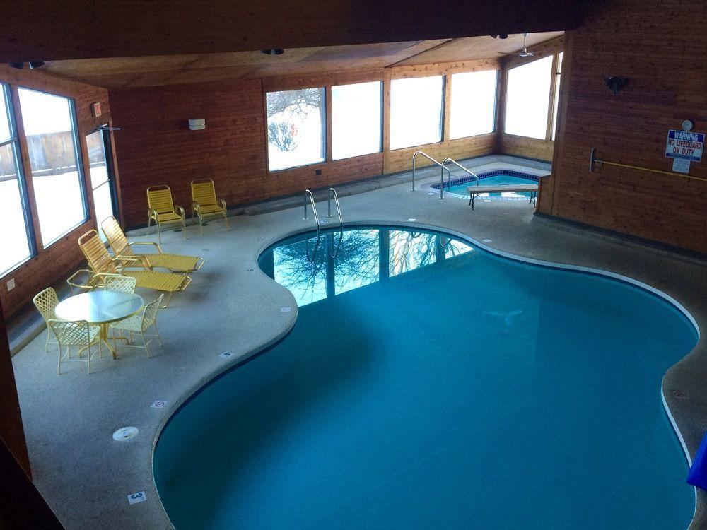 Cedar Motor Inn Marquette Exterior photo
